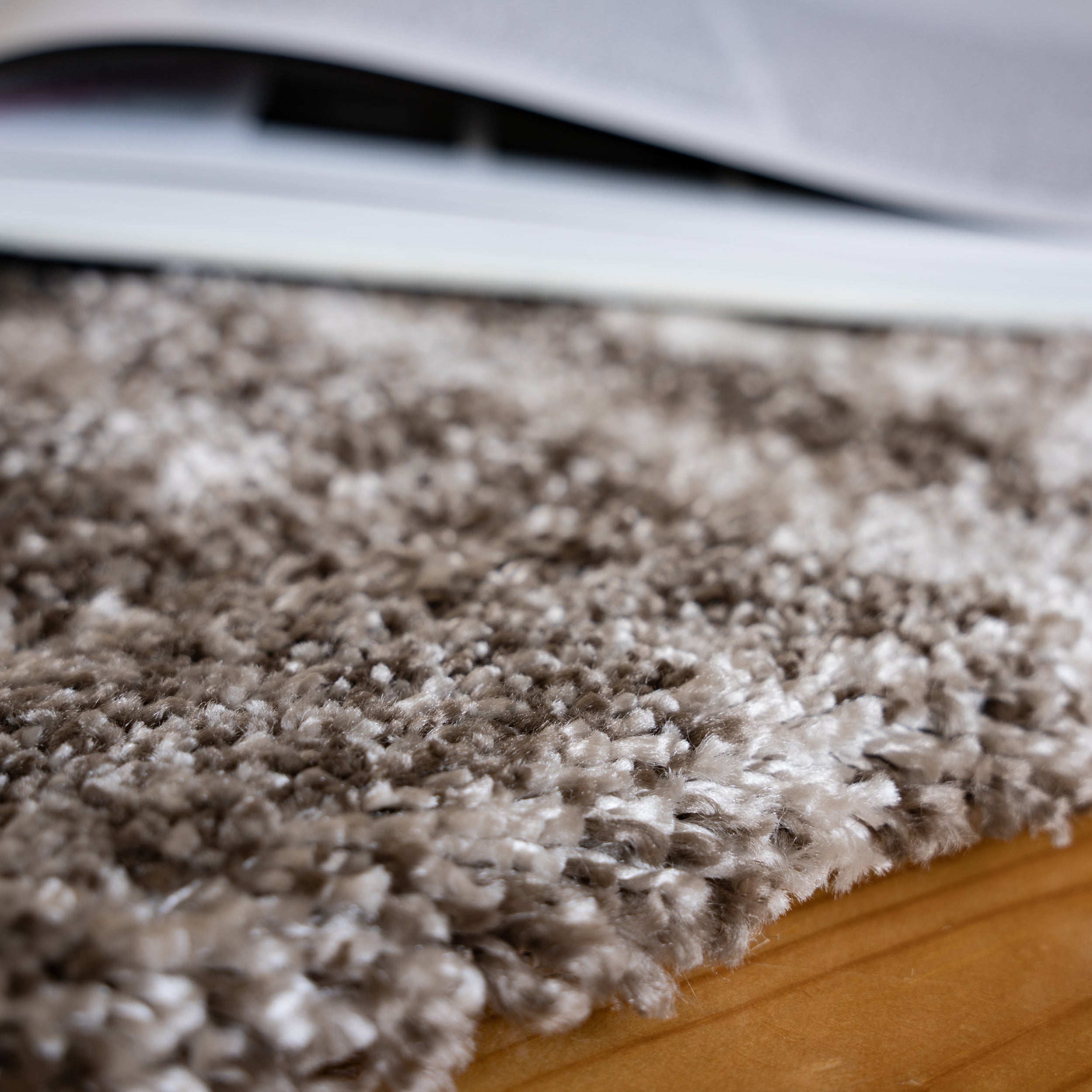 My Canyon 970 taupe carpet with 3D effect and fine shine – discover modern elegance