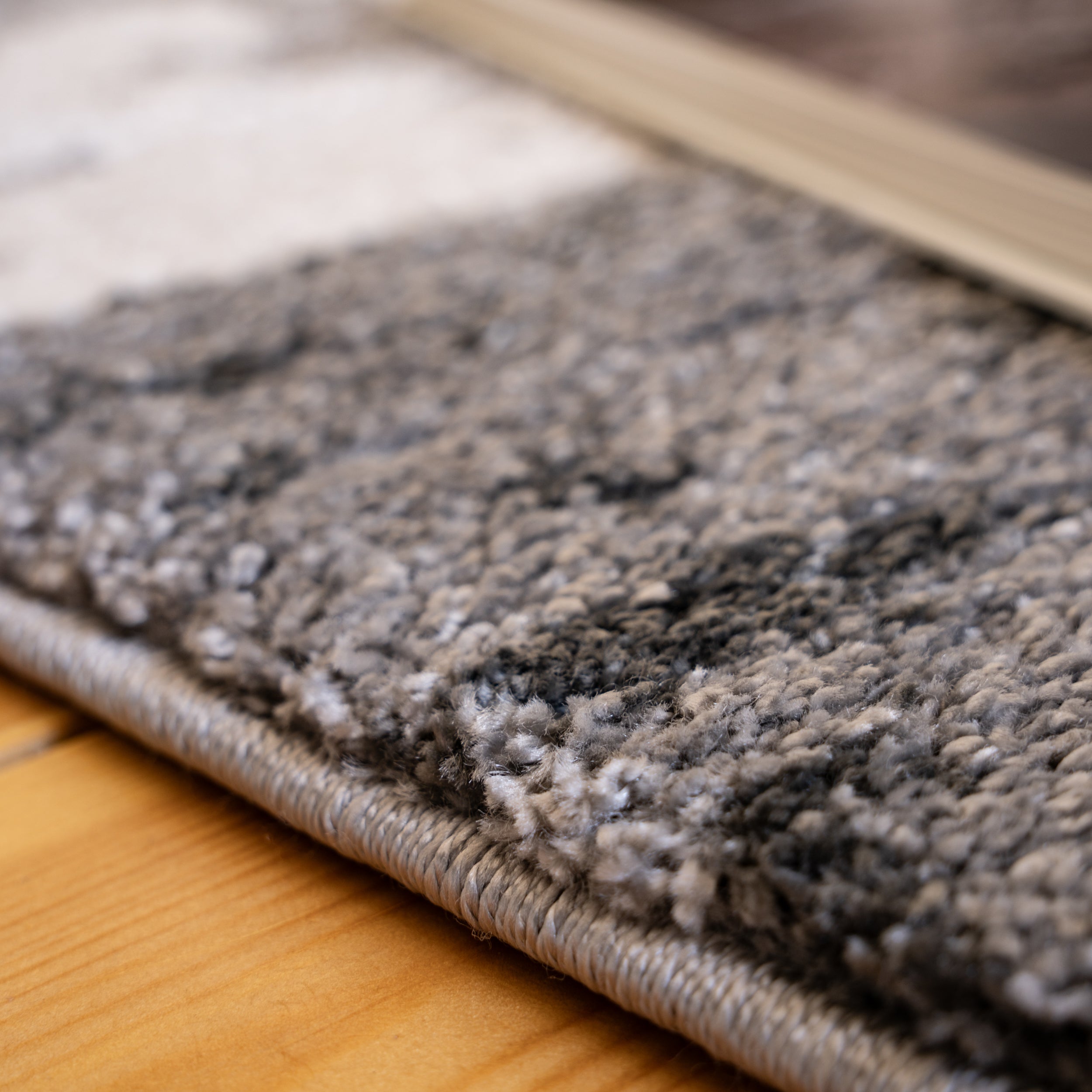 My Canyon 971 grey carpet with 3D effect and fine shine – discover modern elegance