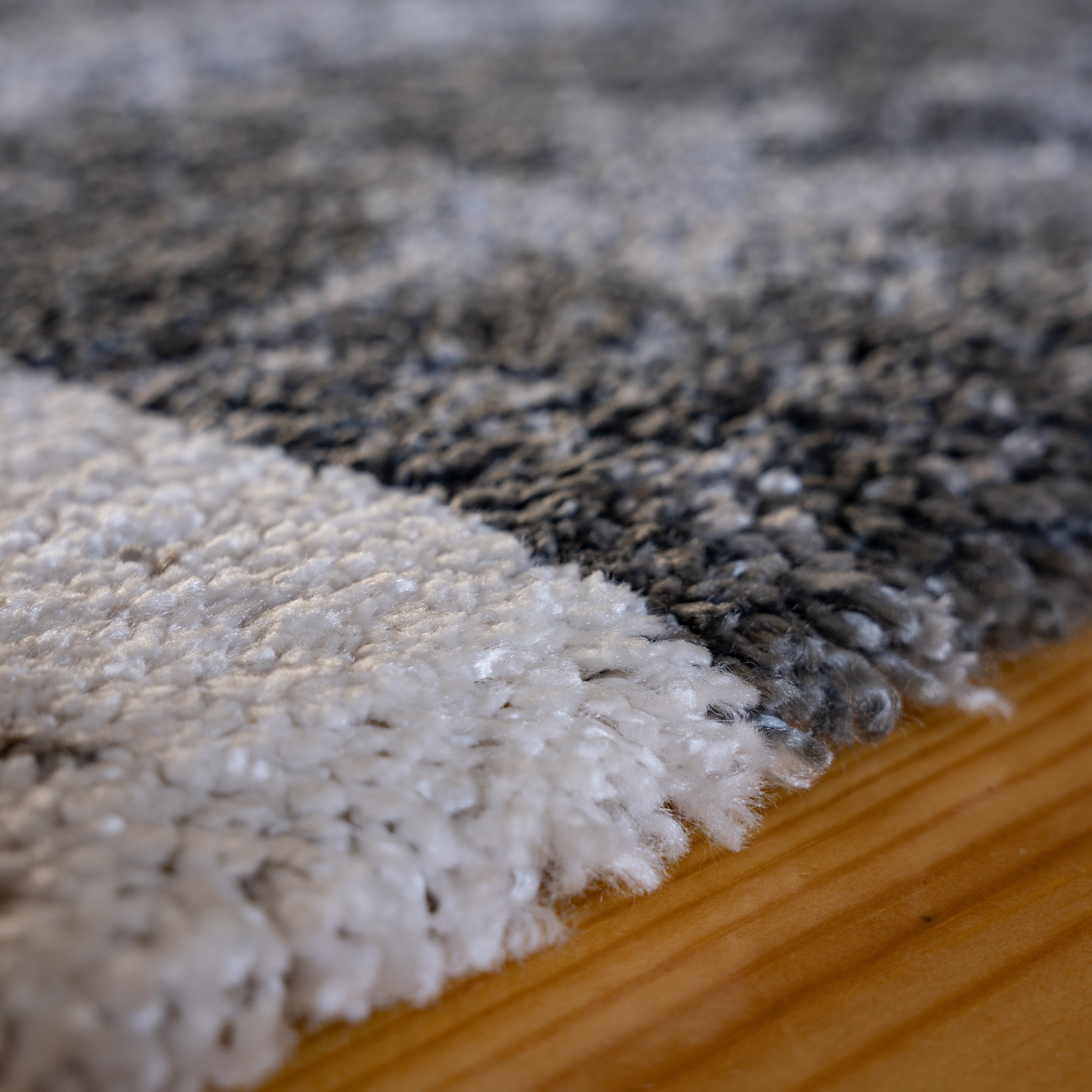 My Canyon 971 grey carpet with 3D effect and fine shine – discover modern elegance