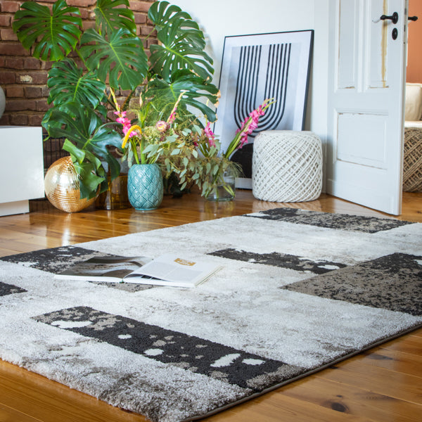 My Canyon 971 taupe carpet with 3D effect and fine shine – discover modern elegance