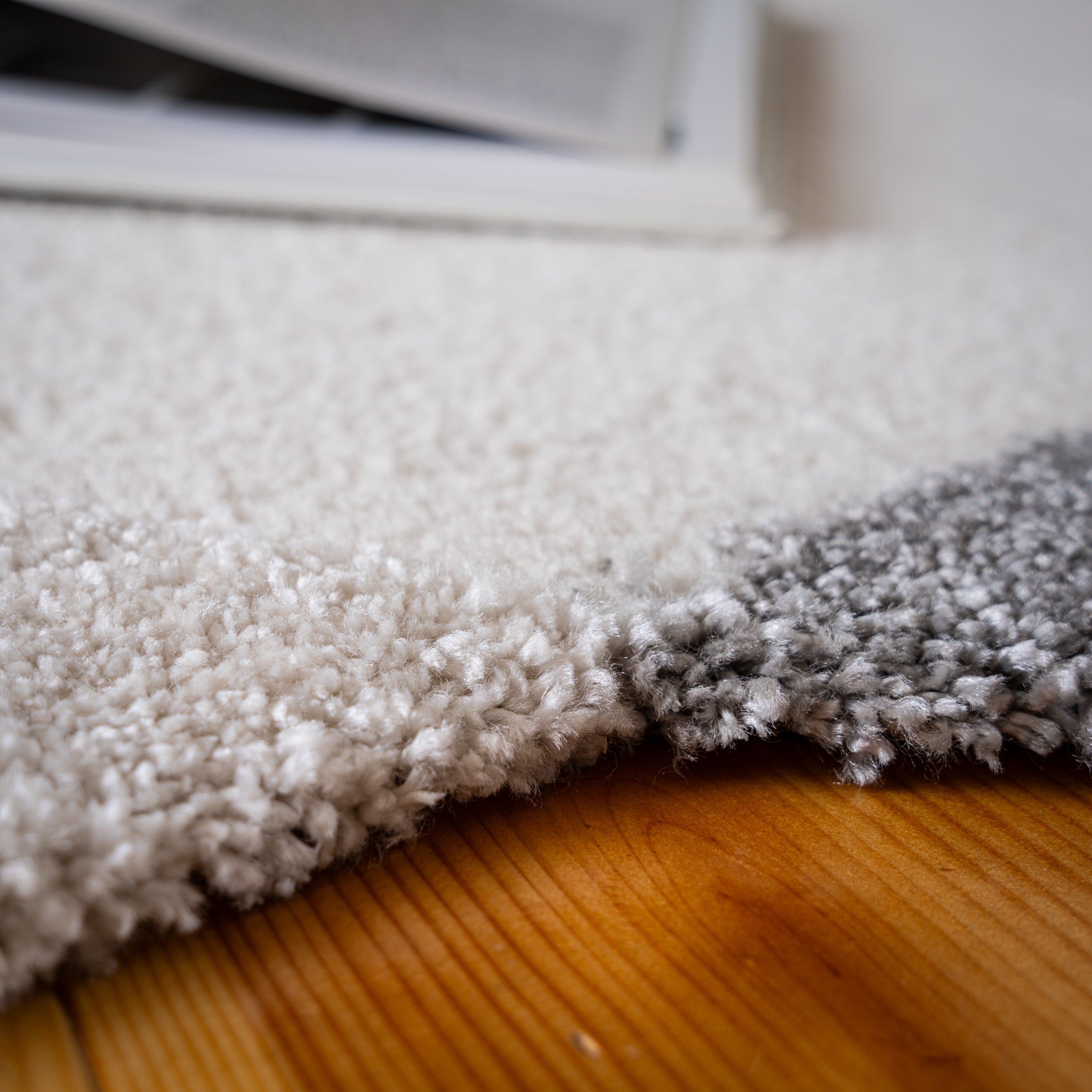 My Canyon 977 Cream carpet with 3D effect and fine shine – discover modern elegance