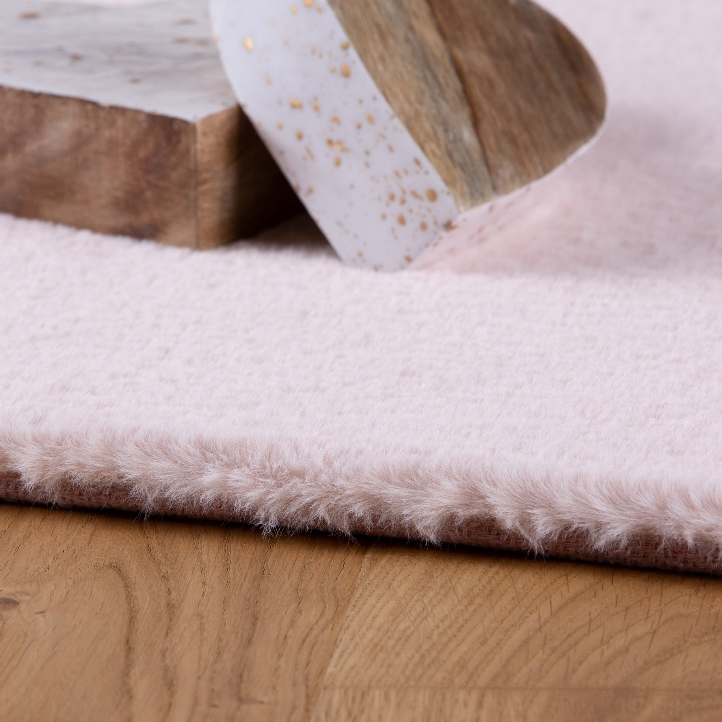 My Cha Cha 535 powder pink: The designer carpet from OBSESSION – sensual, soft, irresistible