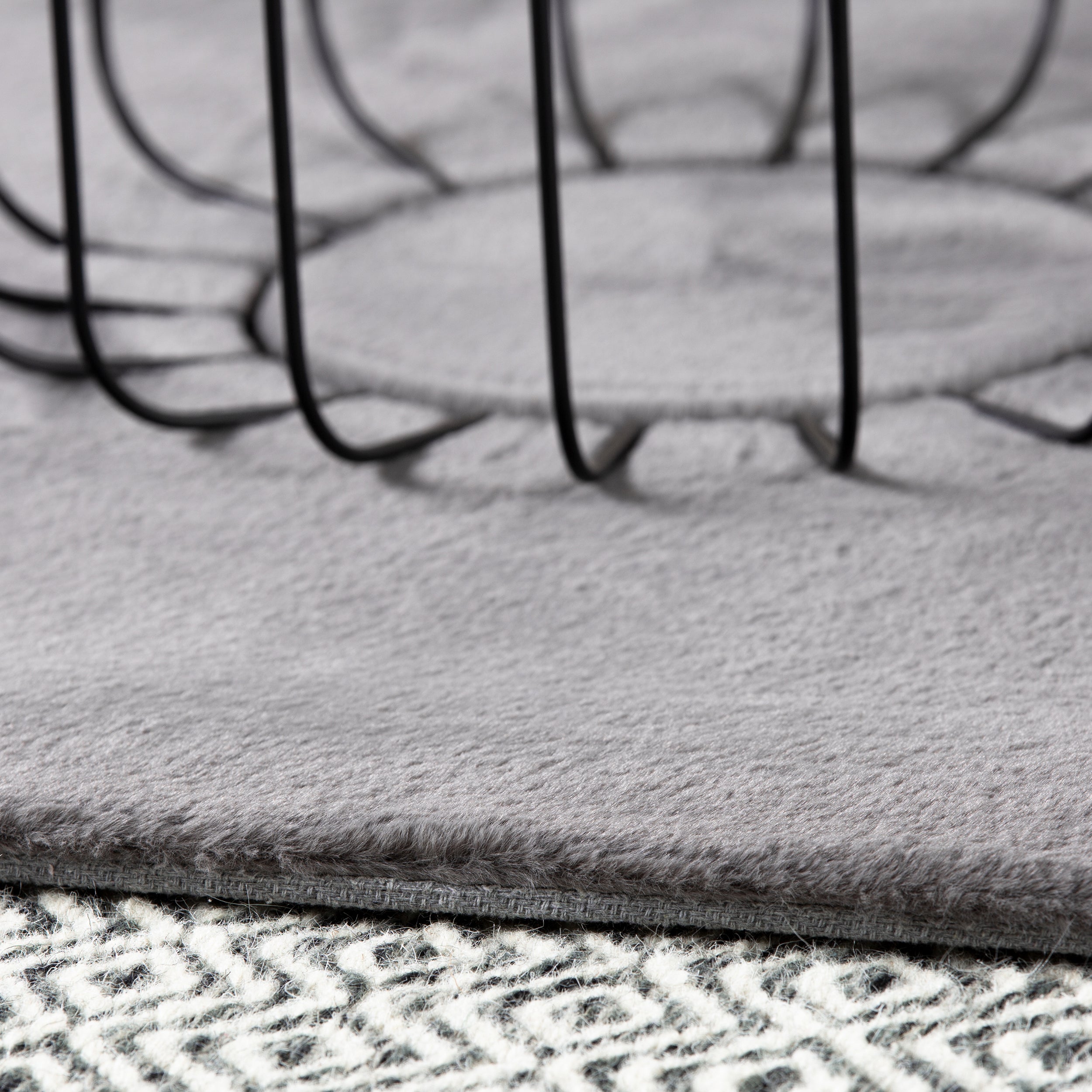 My Cha Cha 535 silver: The designer carpet from OBSESSION – sensual, soft, irresistible