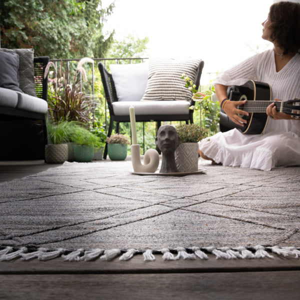 My Dakar 365 anthracite: Sustainable carpet with style and environmental awareness