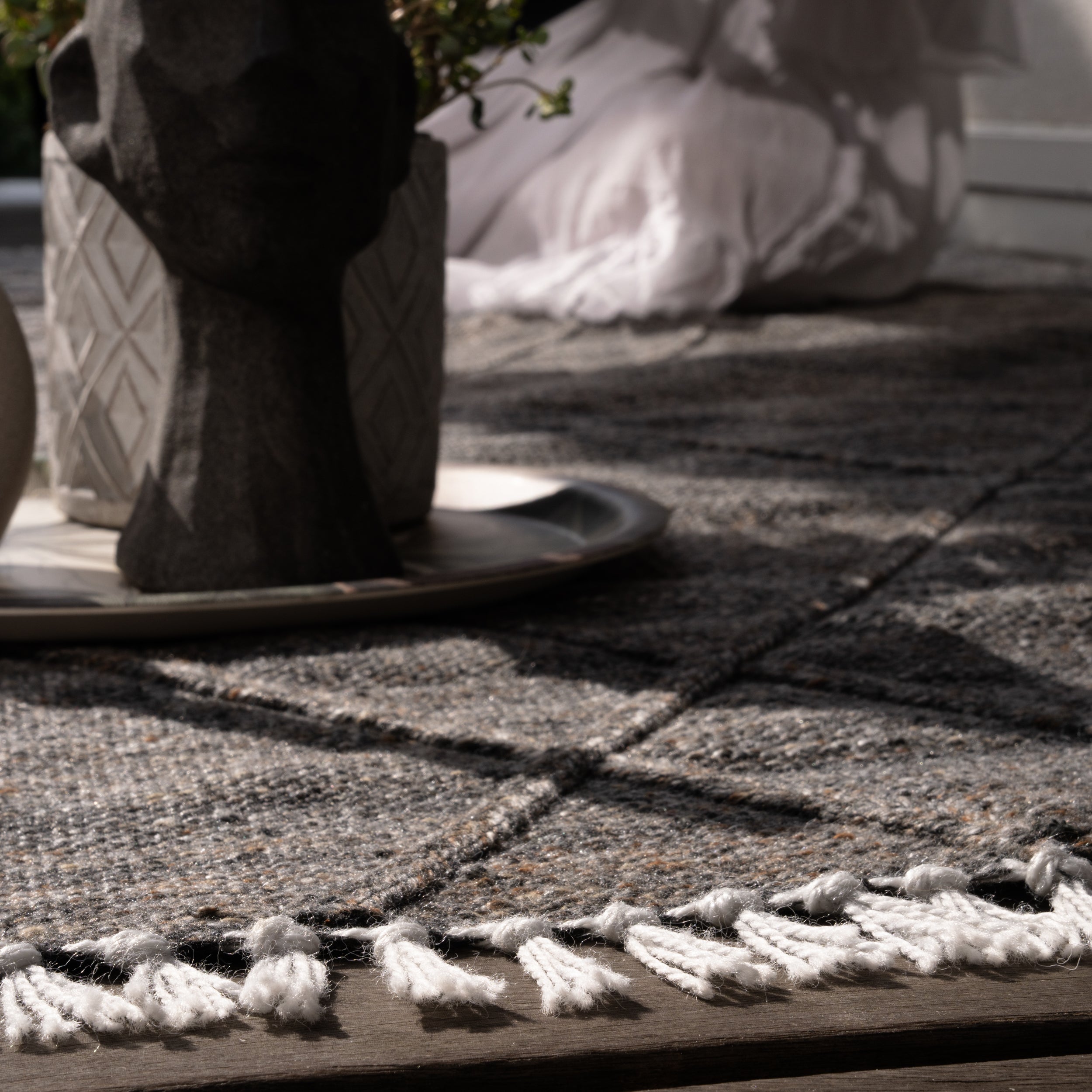My Dakar 365 anthracite: Sustainable carpet with style and environmental awareness