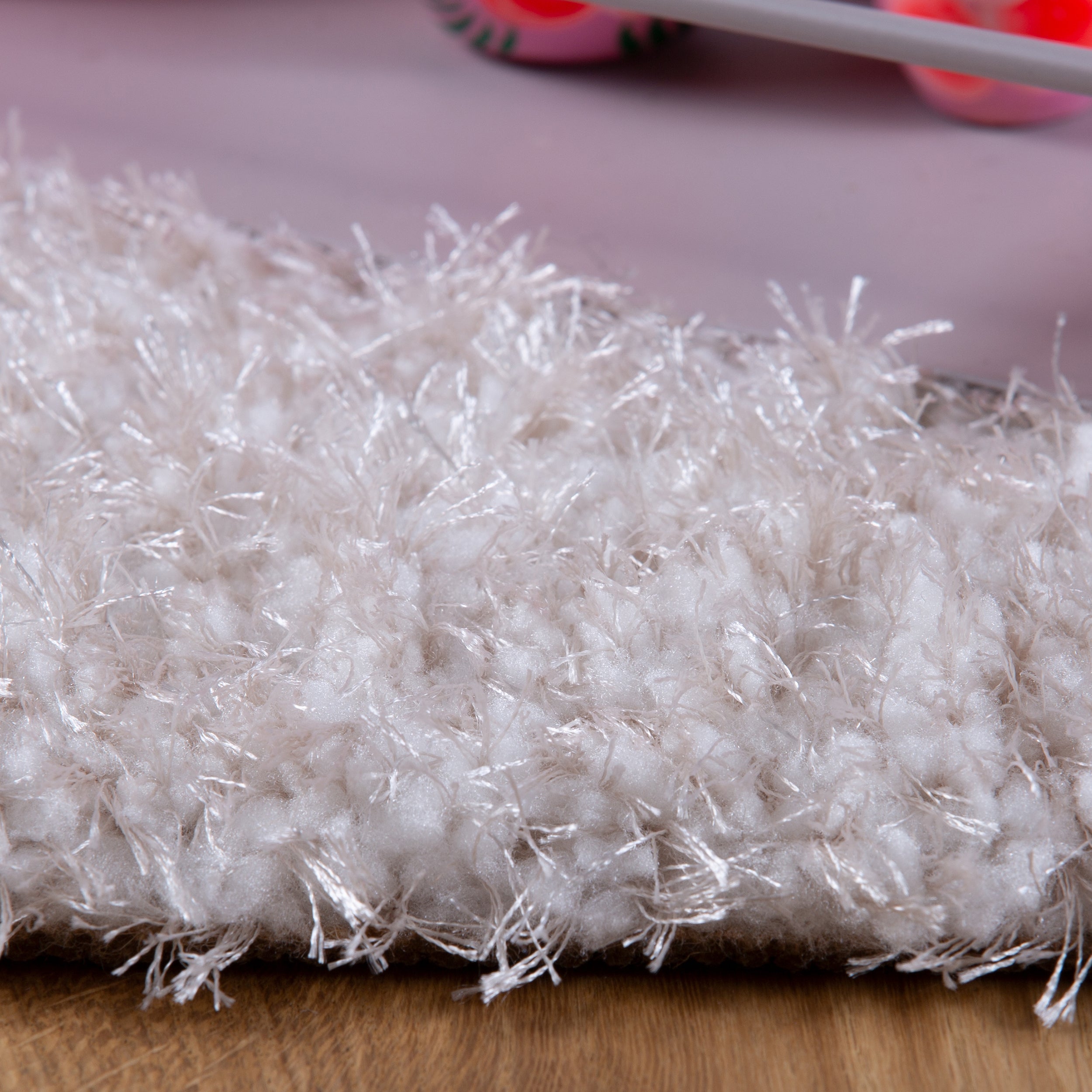 My Emilia 250 cream: Kuscheliger Designteppich in MikroPE-Qualität von OBSESSION