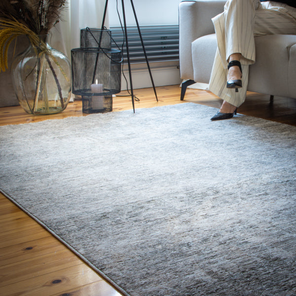 My Everest 422 grey carpet: elegance for your home