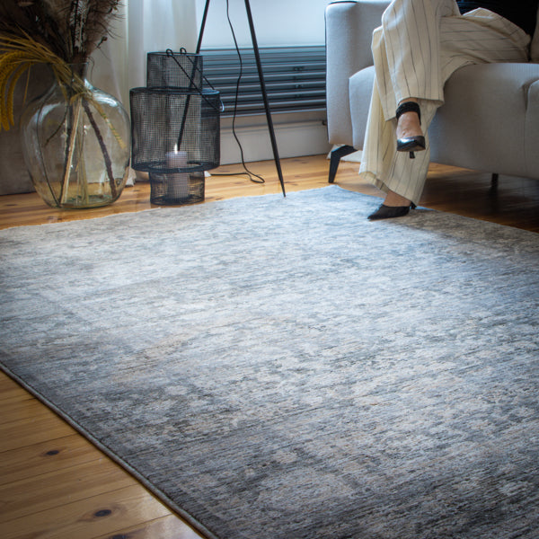 My Everest 434 grey carpet: elegance for your home