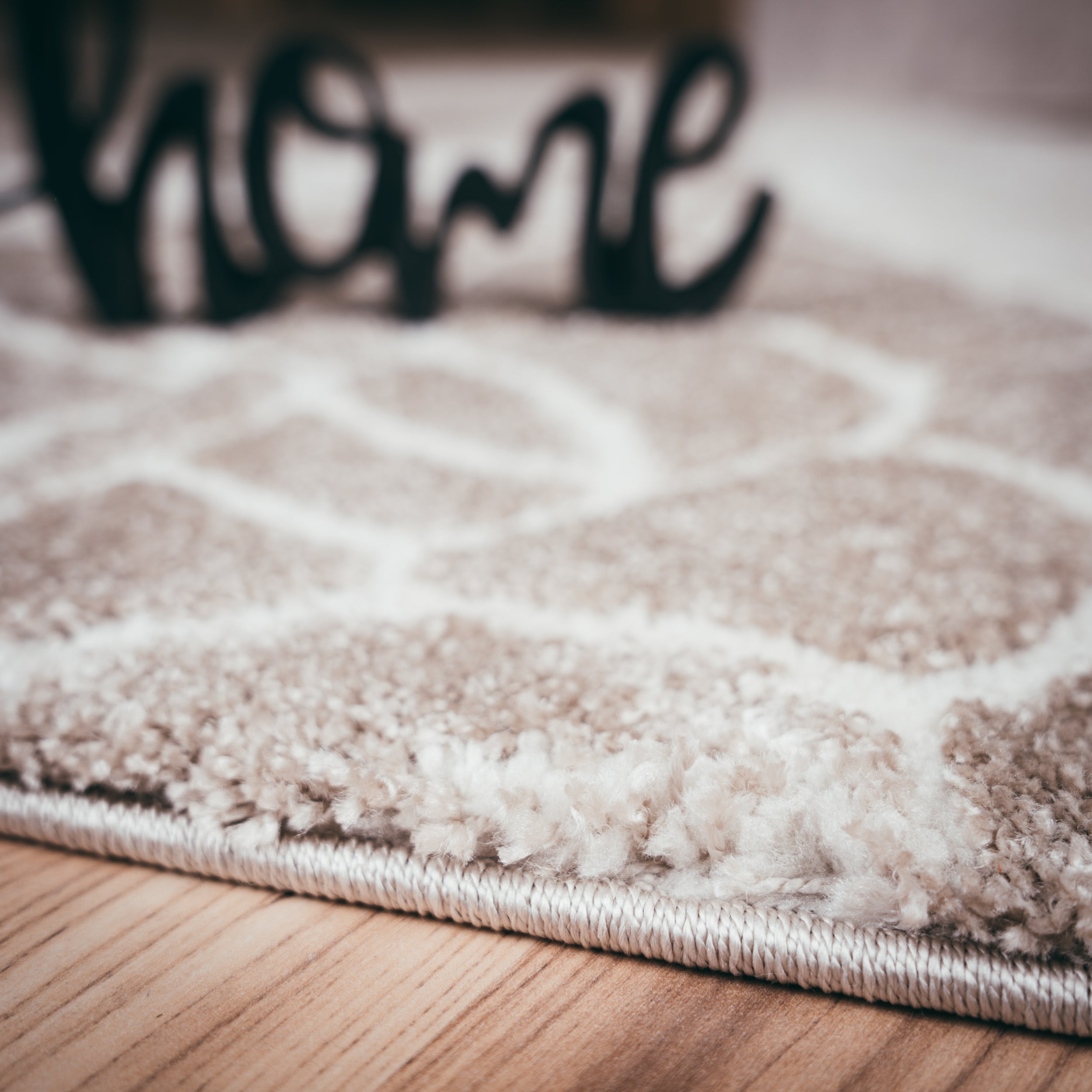 My Frisco 280 taupe carpet: Handwoven charm for your home