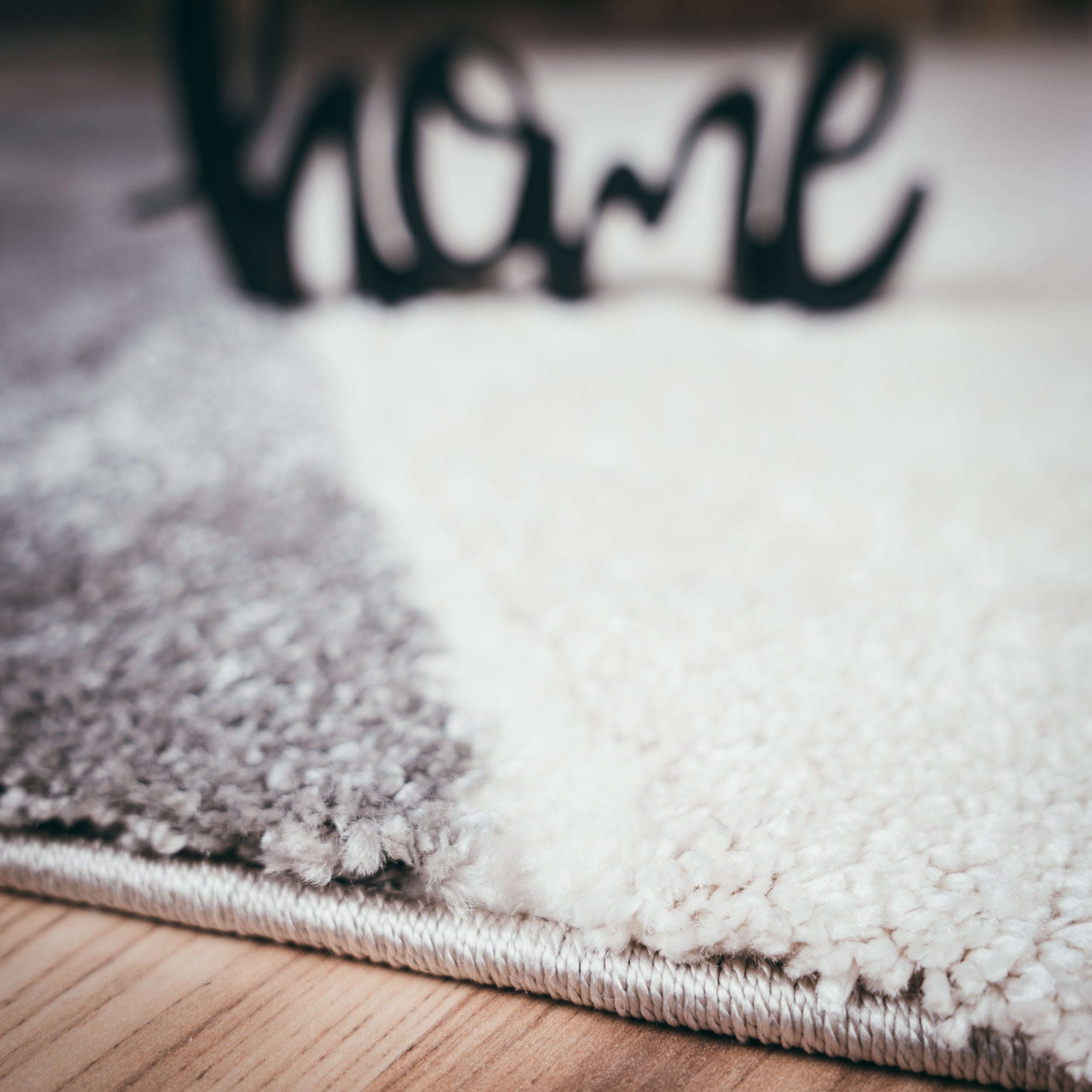 My Frisco 282 taupe carpet: Handwoven charm for your home