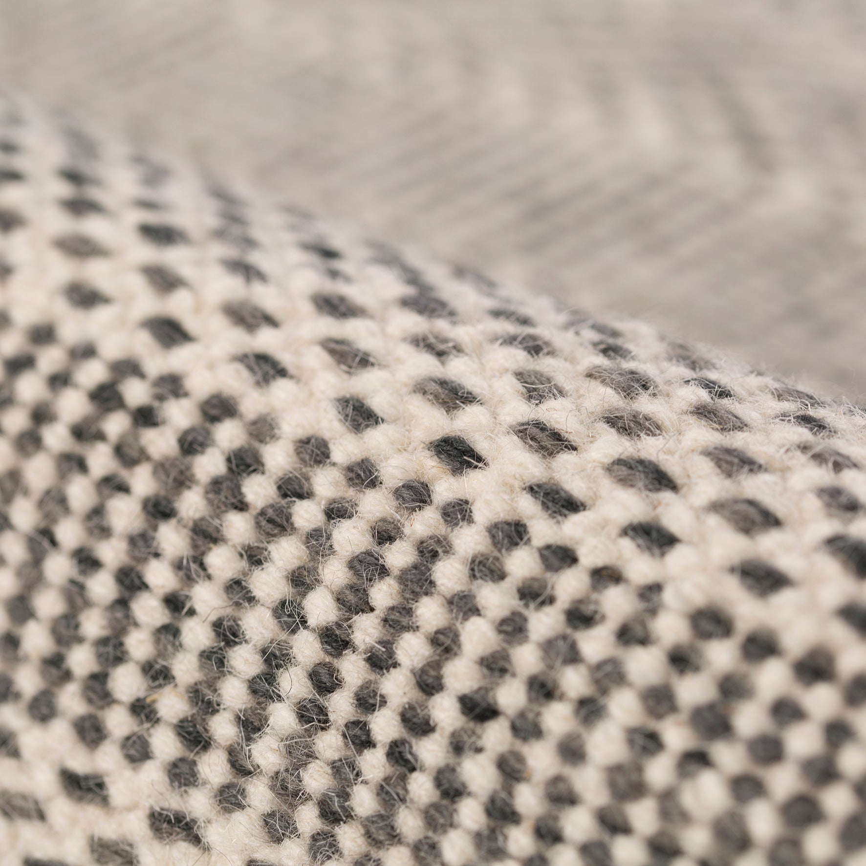 My Jaipur 333 silver carpet: Simple design, pure beauty