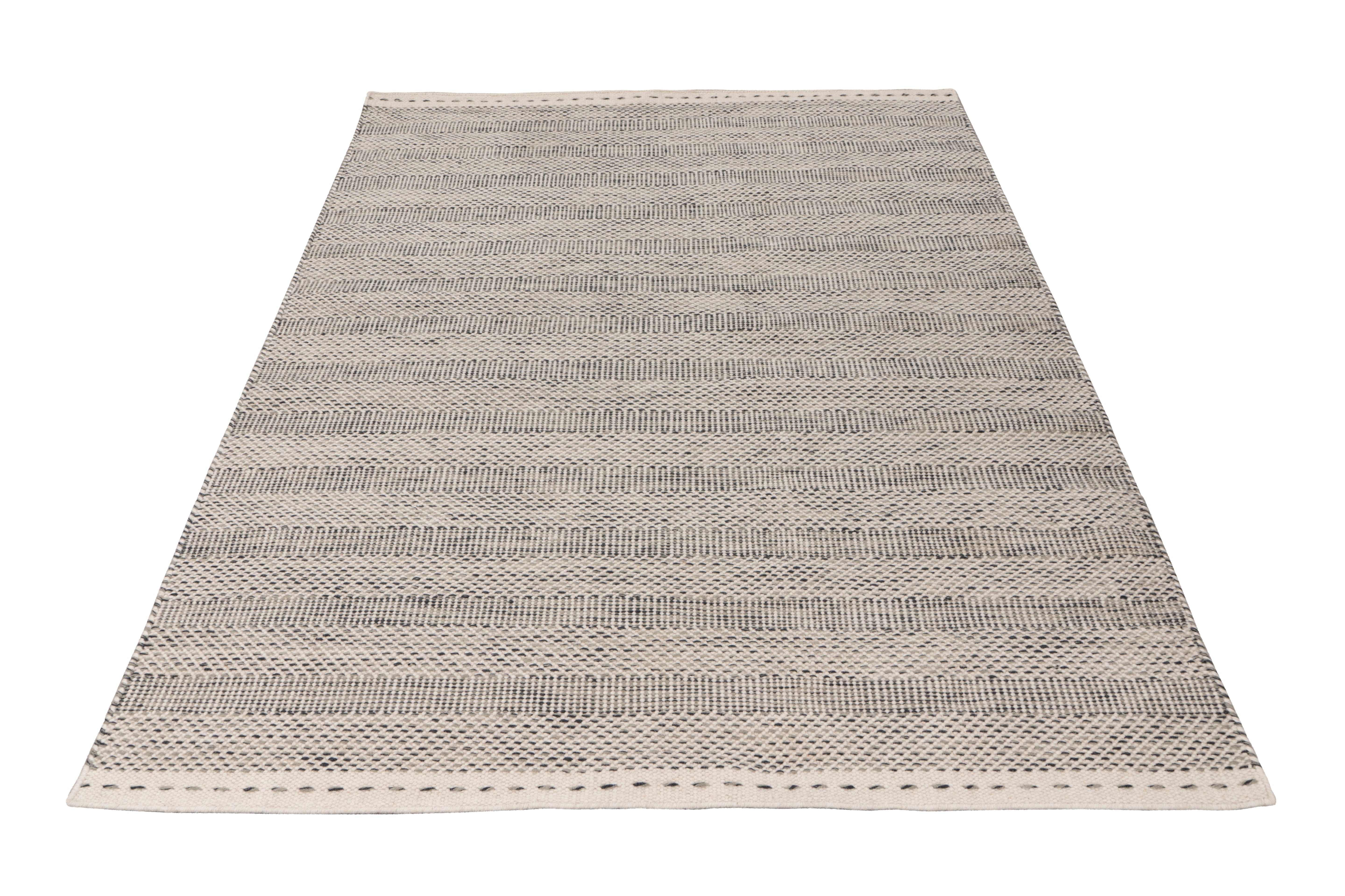 My Jaipur 333 silver carpet: Simple design, pure beauty