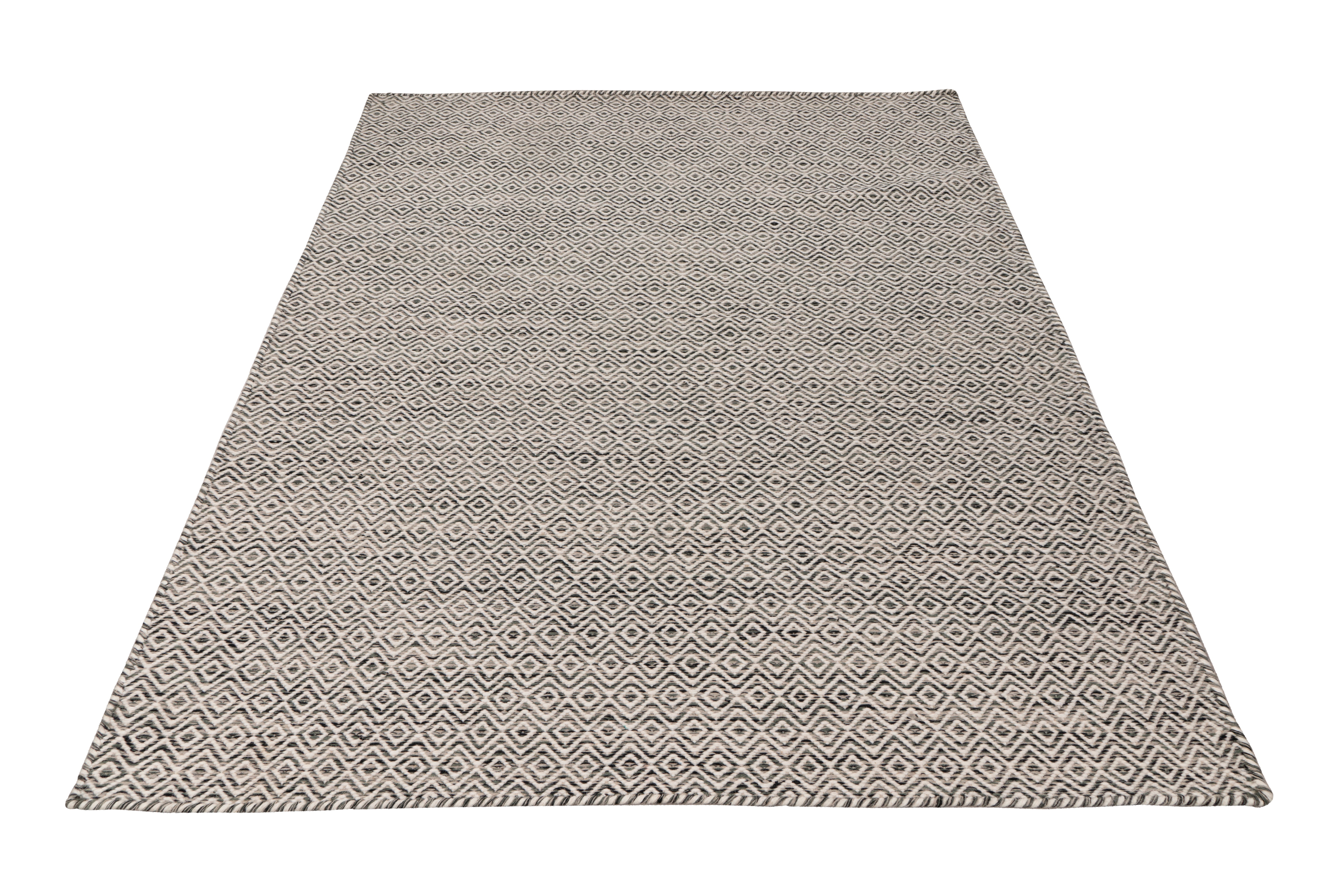 My Jaipur 334 graphite carpet: Simple design, pure beauty