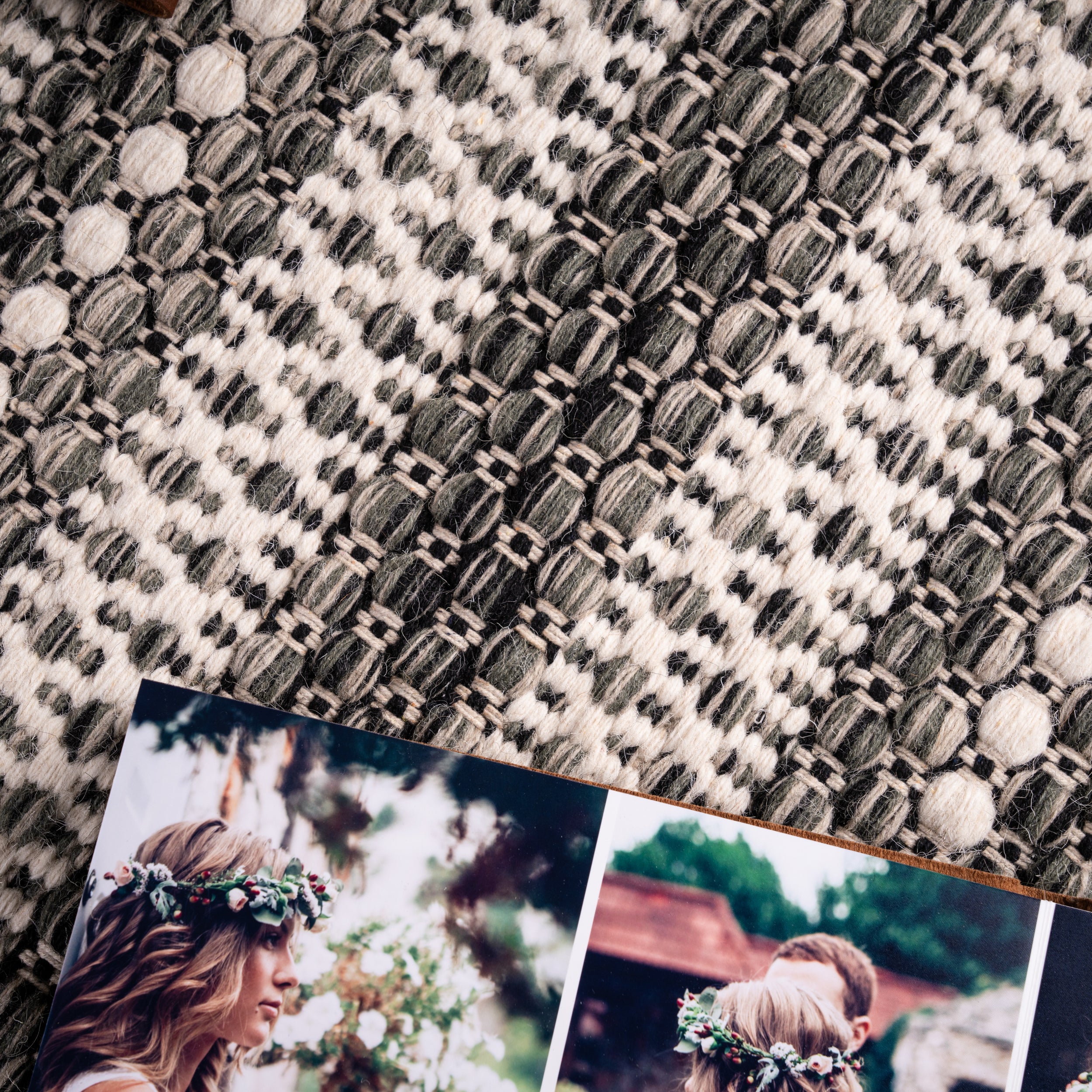 My Jaipur 335 grey carpet: Simple design, pure beauty