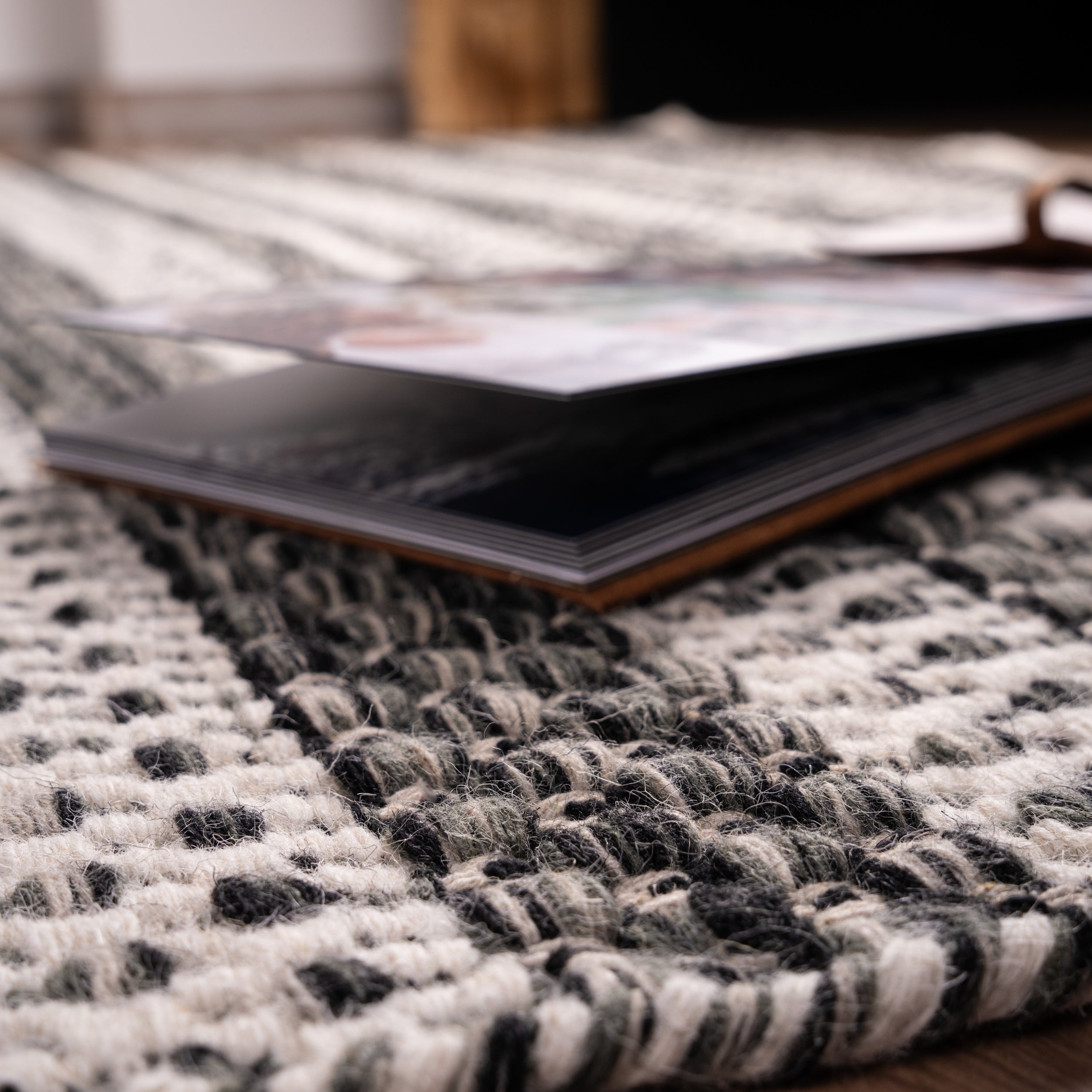 My Jaipur 335 grey carpet: Simple design, pure beauty