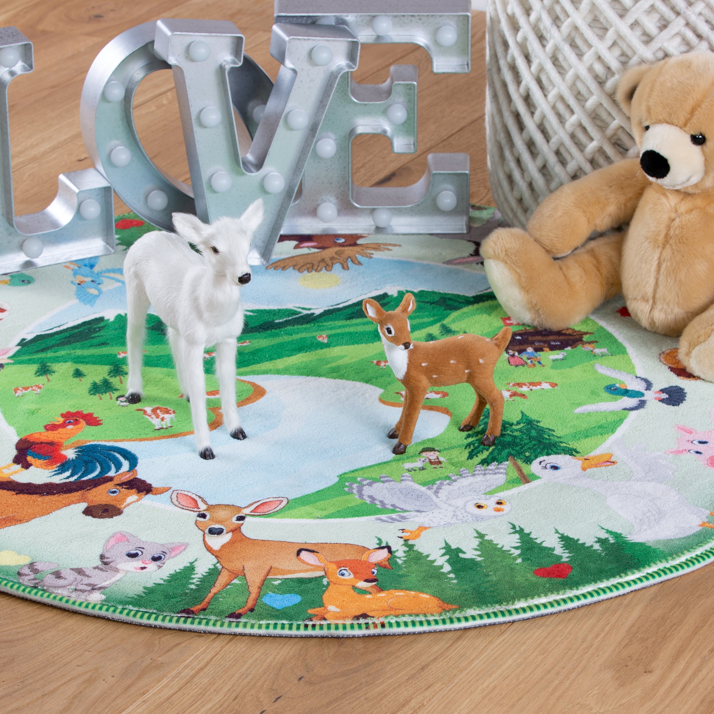 My Juno 476 Mountains Carpet: Colorful dreams for little adventurers