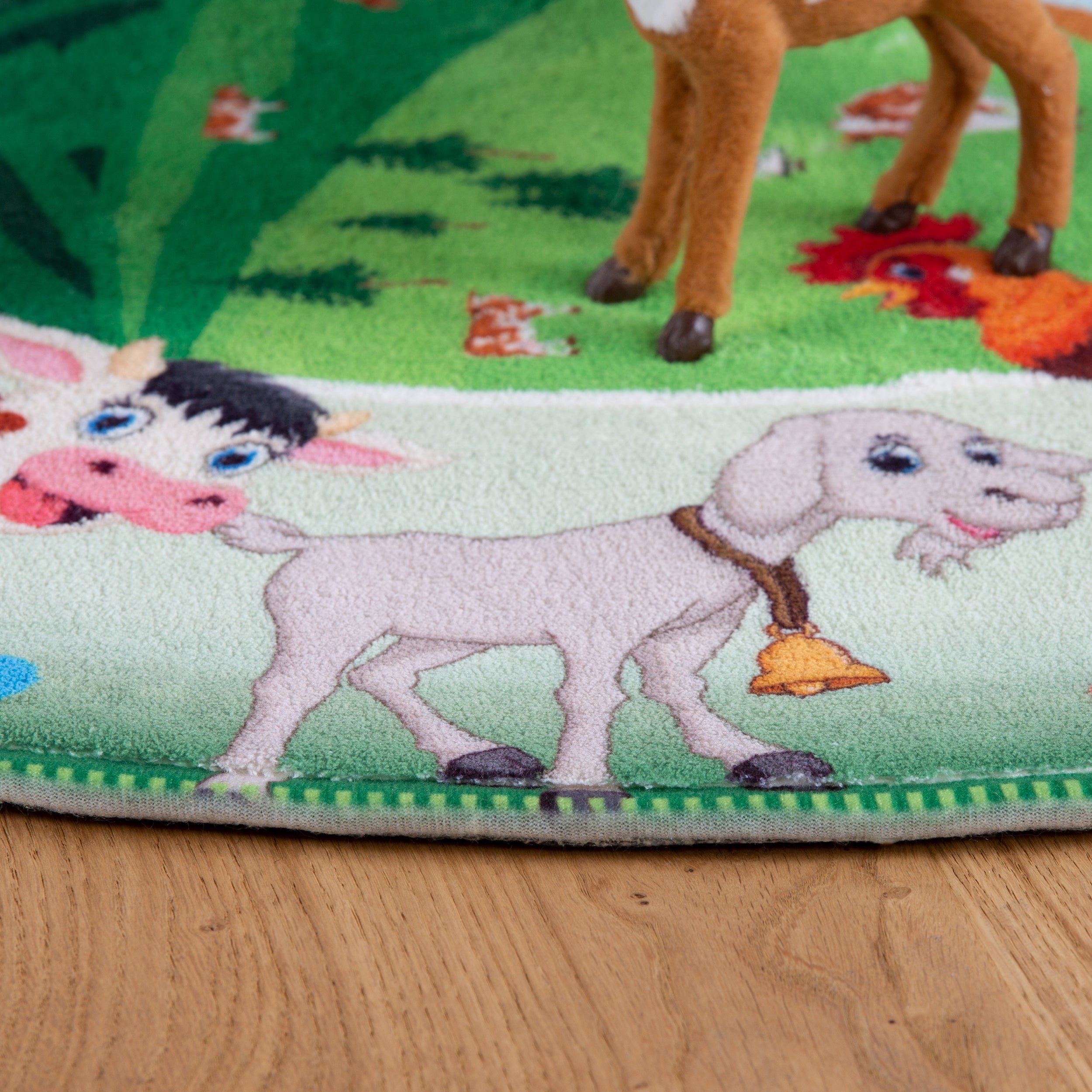 My Juno 476 Mountains Carpet: Colorful dreams for little adventurers