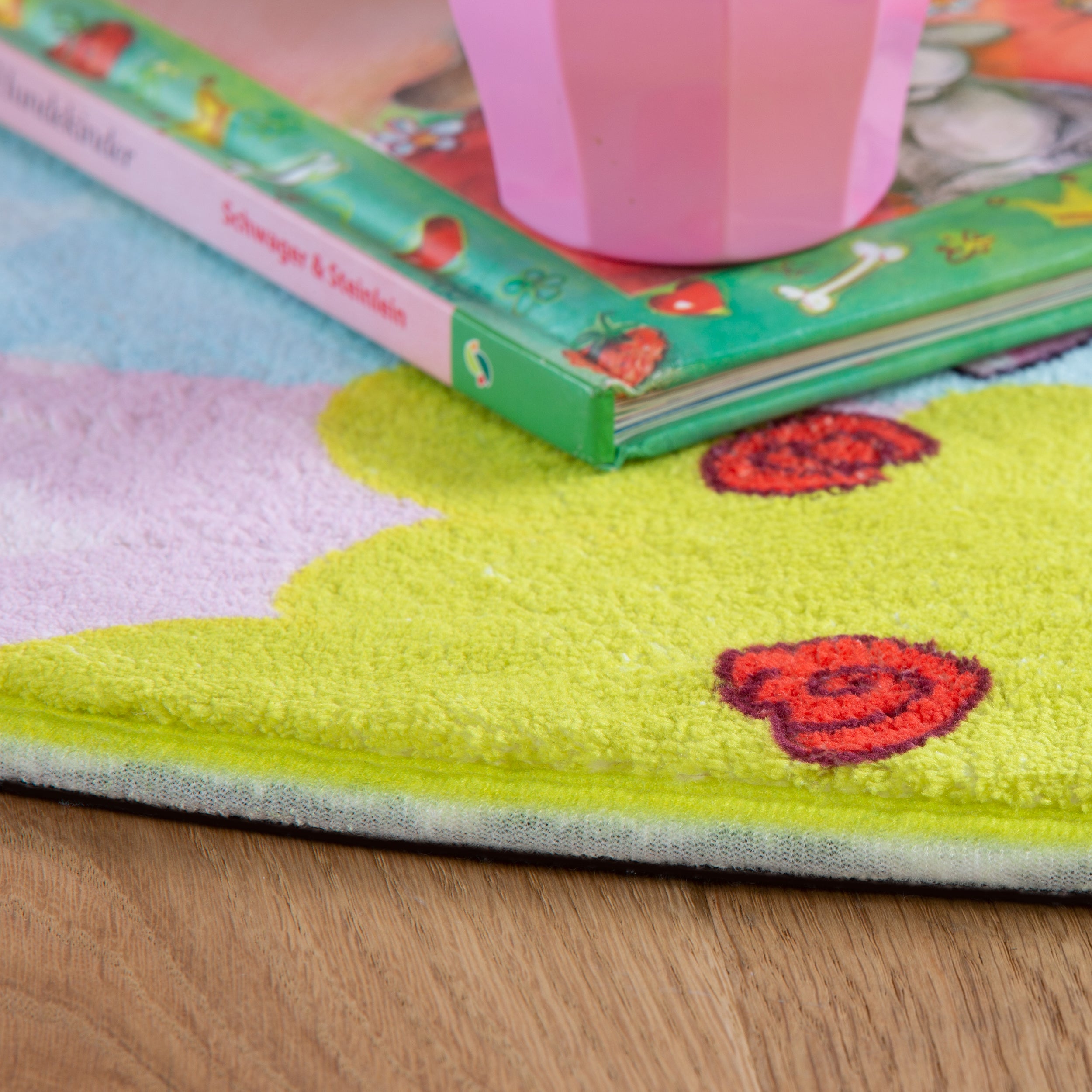 My Juno 478 unicorn rug: Colorful dreams for little adventurers