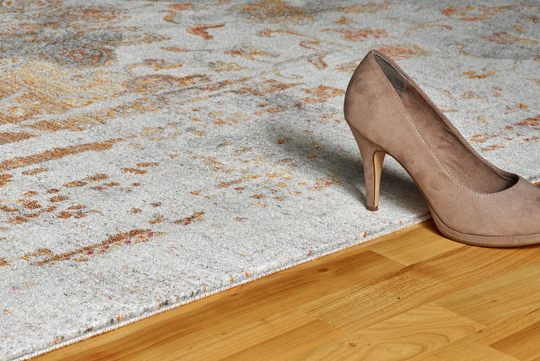 My Laos 453 terra Teppich: Imposante Eleganz für Ihr Zuhause