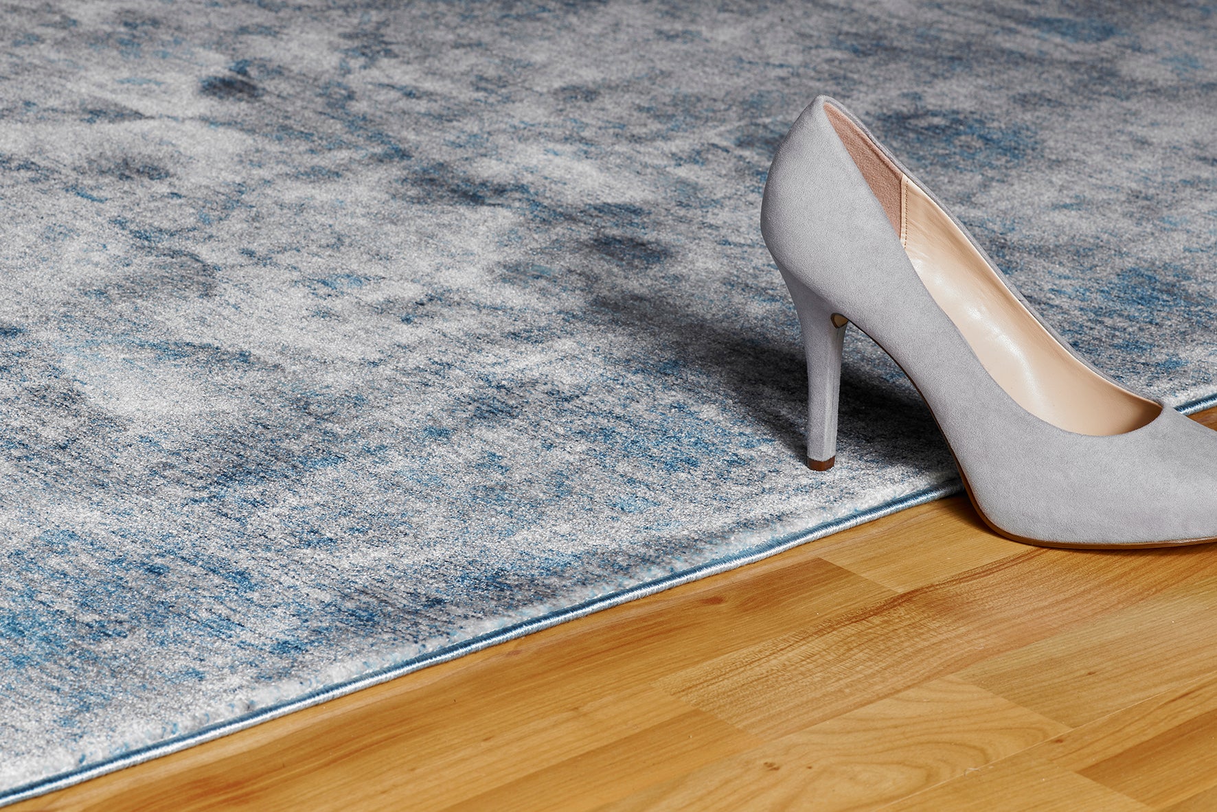 My Laos 454 blue Teppich: Imposante Eleganz für Ihr Zuhause