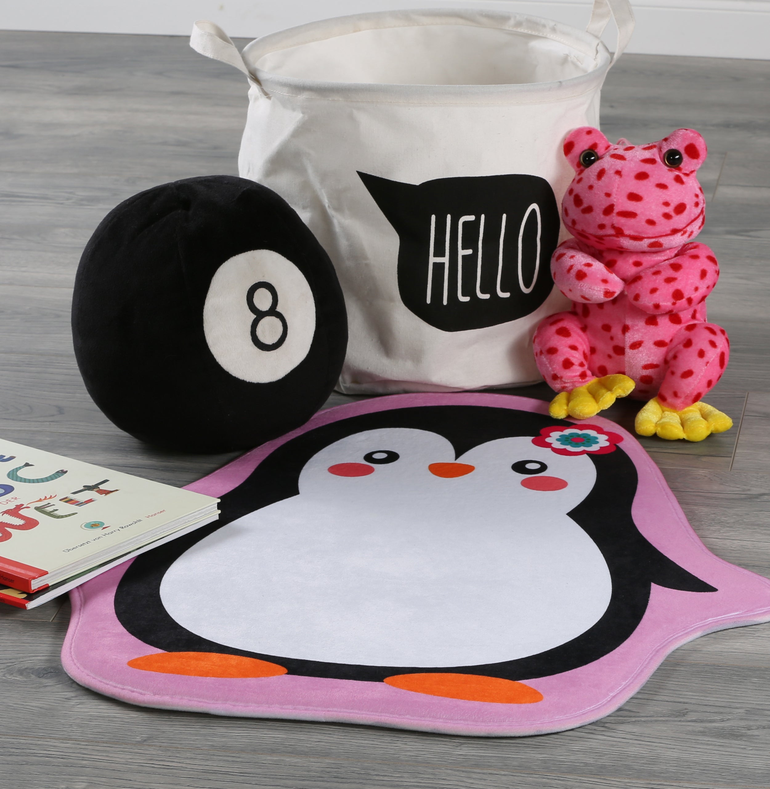 My Mila Kids 144 Penguin Pattern Rug: Space for childlike beauty