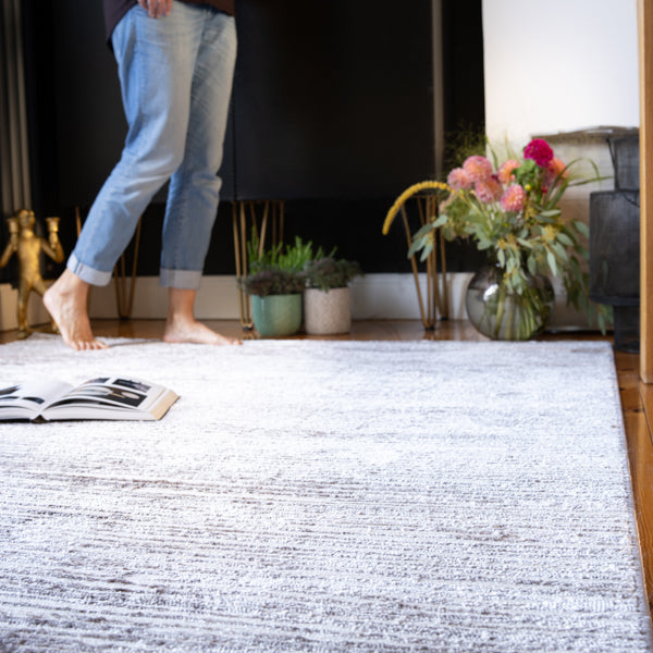 My Nevada 343 taupe carpet: 3D effect, innovation and comfort from Obsession