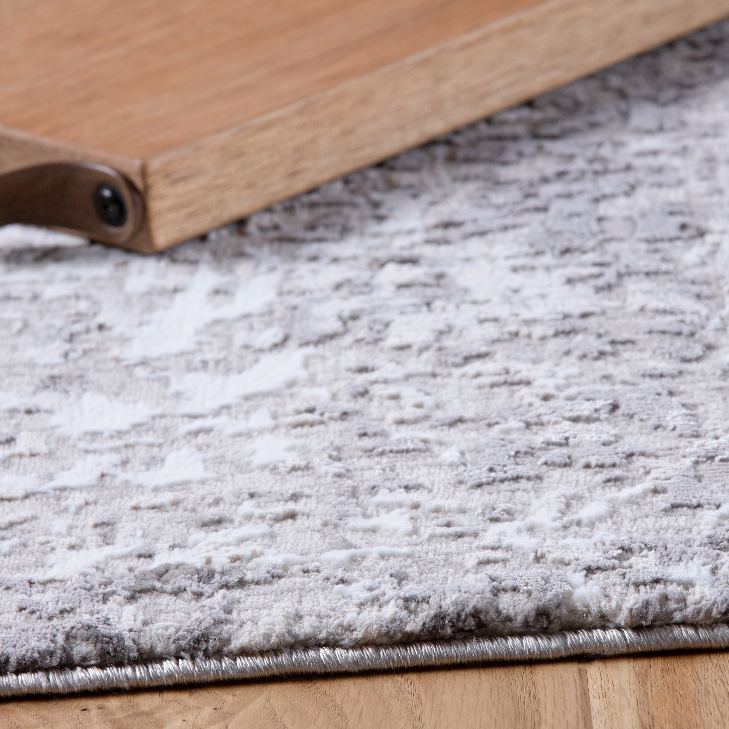 My Opal 913 taupe Teppich: Kunstvolles Design inspiriert vom Unmittelbaren von Obsession