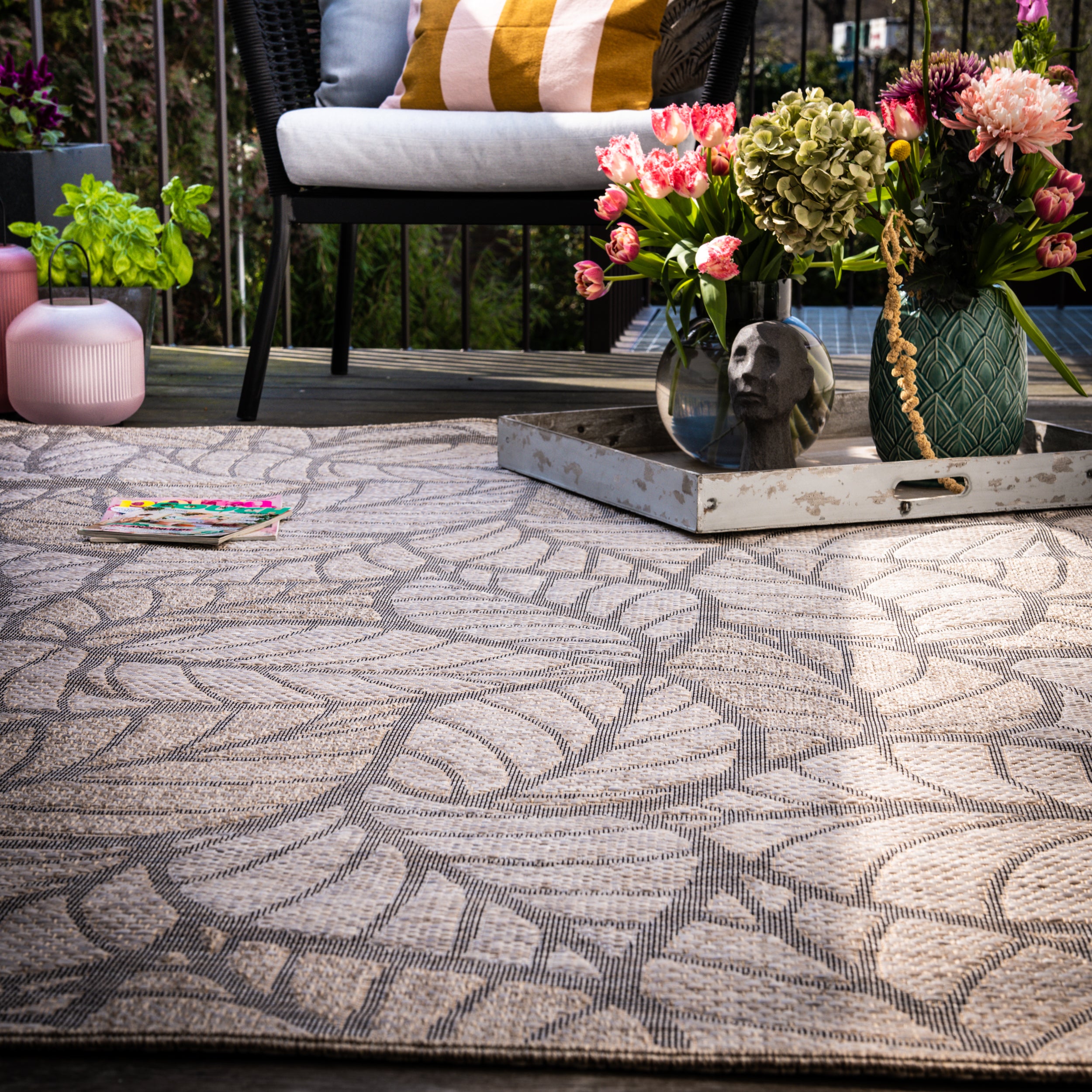 My Oslo 707 taupe carpet: Versatile style for indoor and outdoor areas