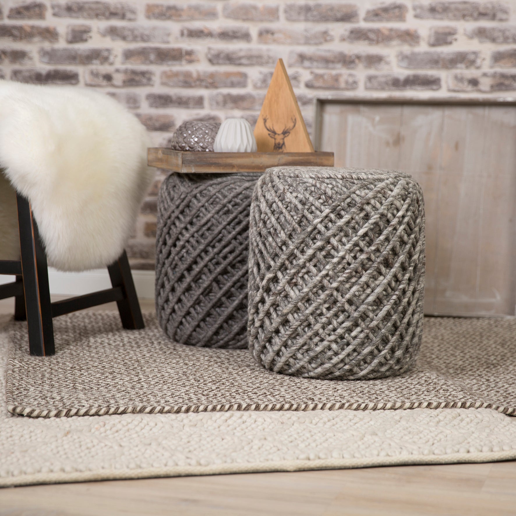 My Pouf Royal 888 taupe: natural materials, raffia look, and timeless elegance