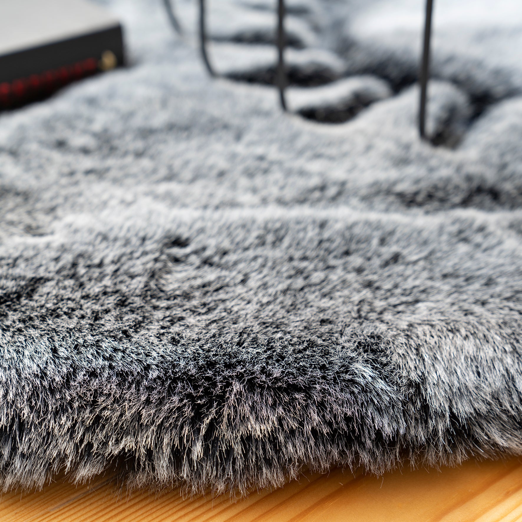 My Samba 495 anthracite carpet: Stylish faux fur for individual feel-good moments from OBSESSION