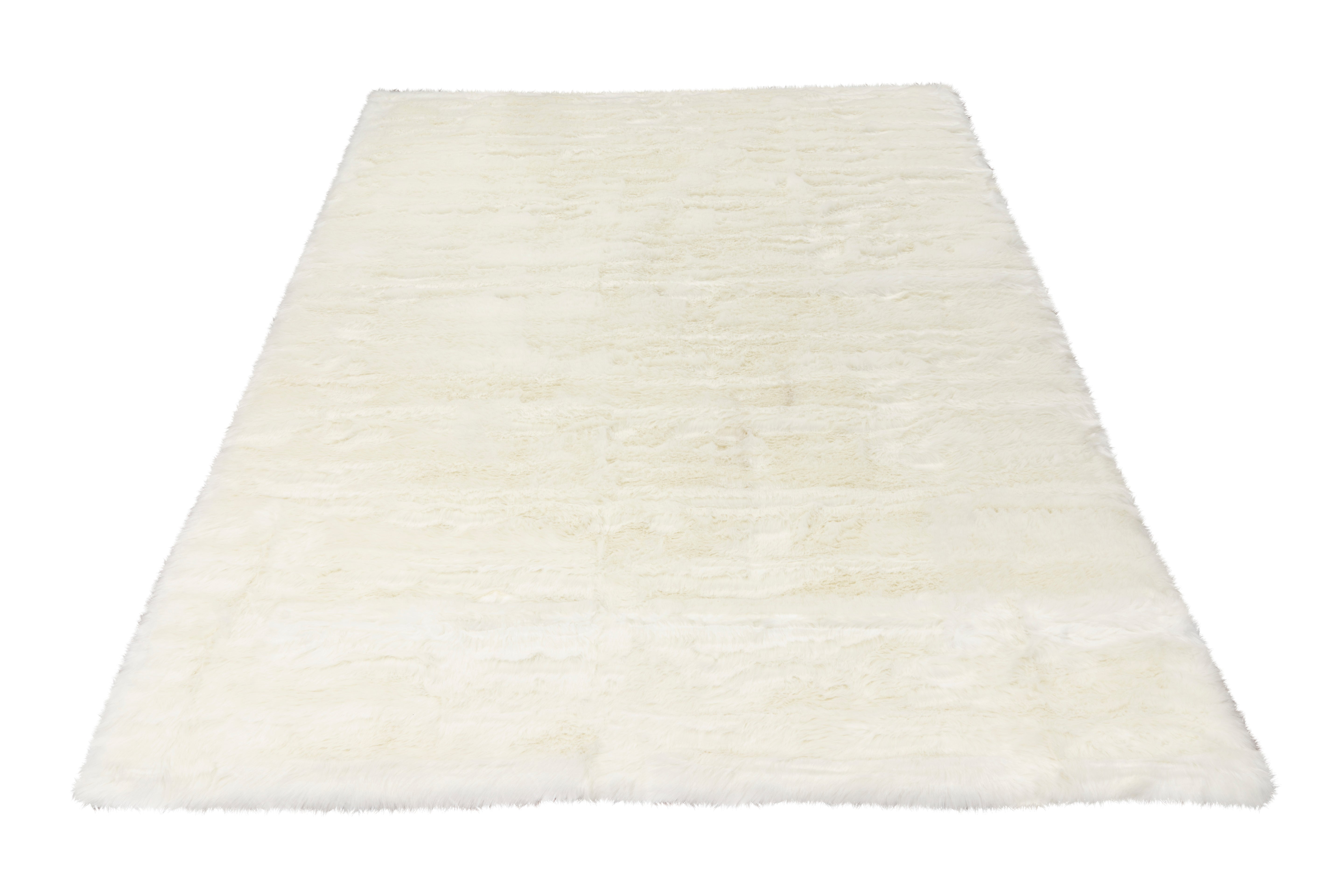 My Samba 495 ivory carpet: Stylish faux fur for individual feel-good moments from OBSESSION