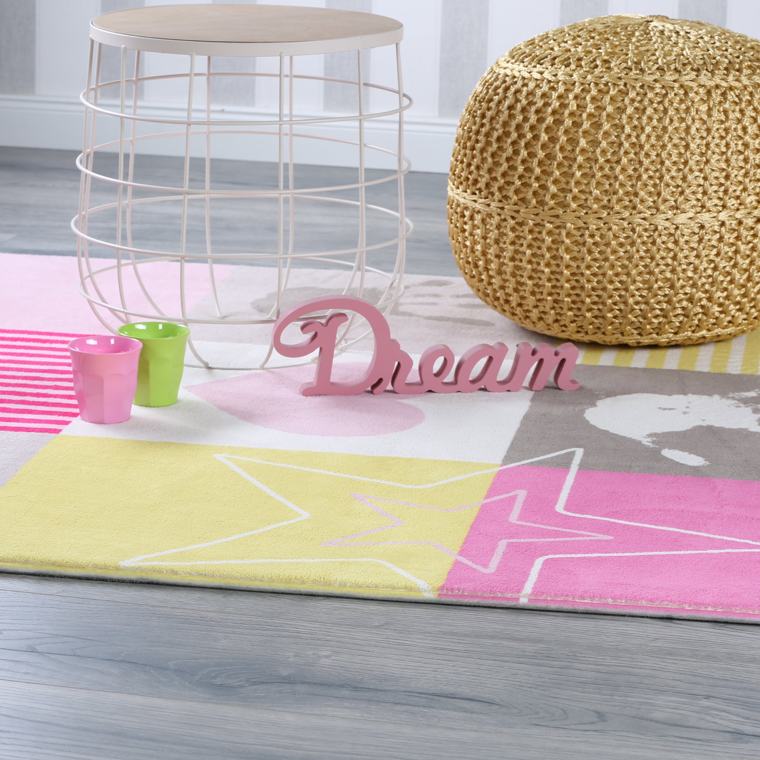 My Stars 411 pink carpet: A dreamland for little explorers