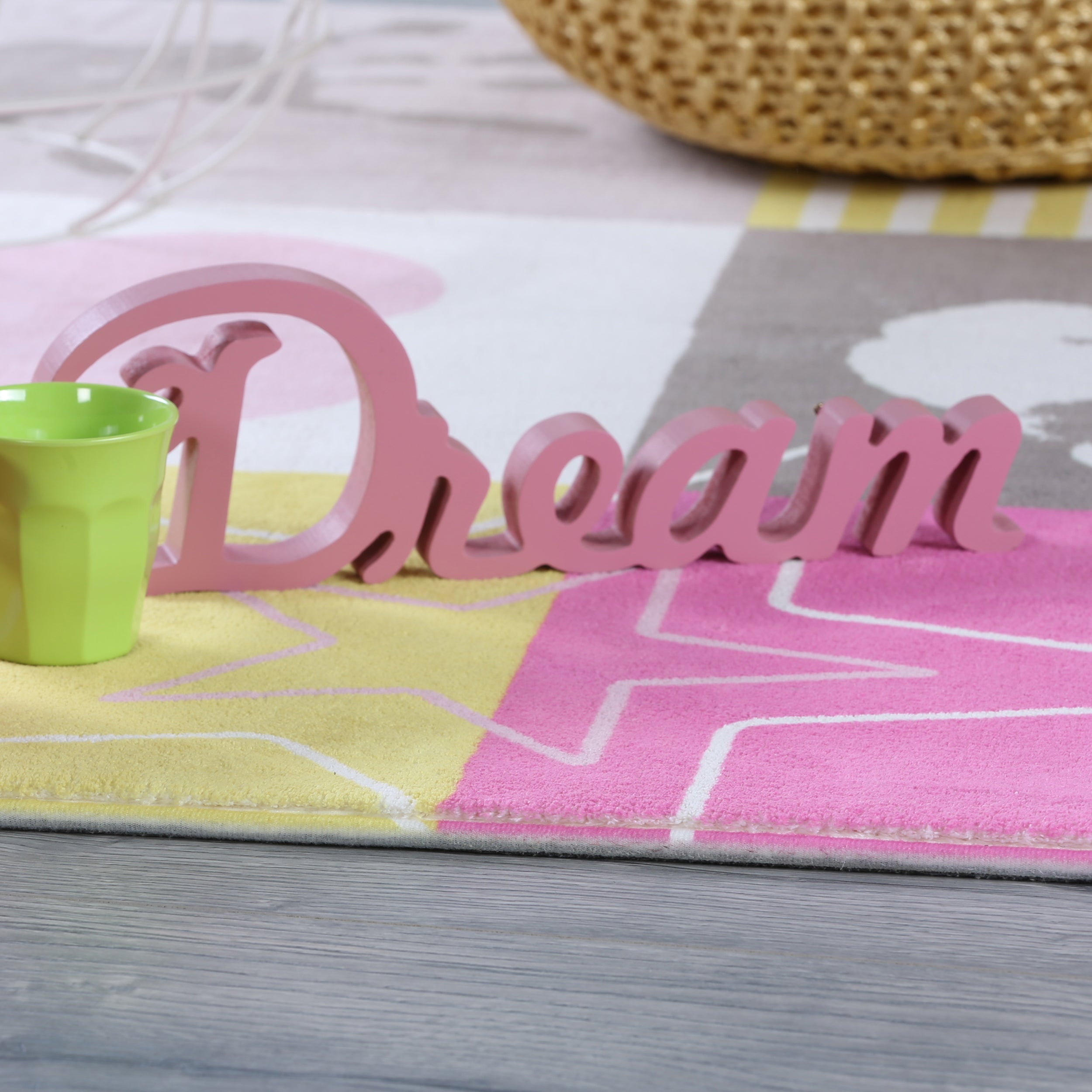 My Stars 411 pink carpet: A dreamland for little explorers