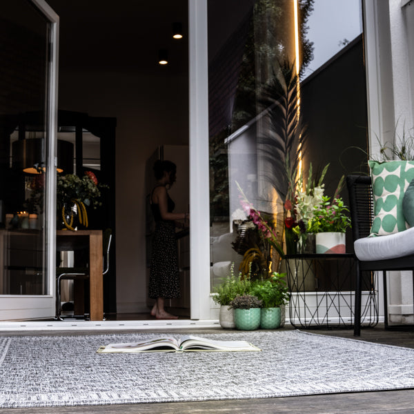 My Tallinn 541 grey carpet: shine, versatility and timeless design from Obsession