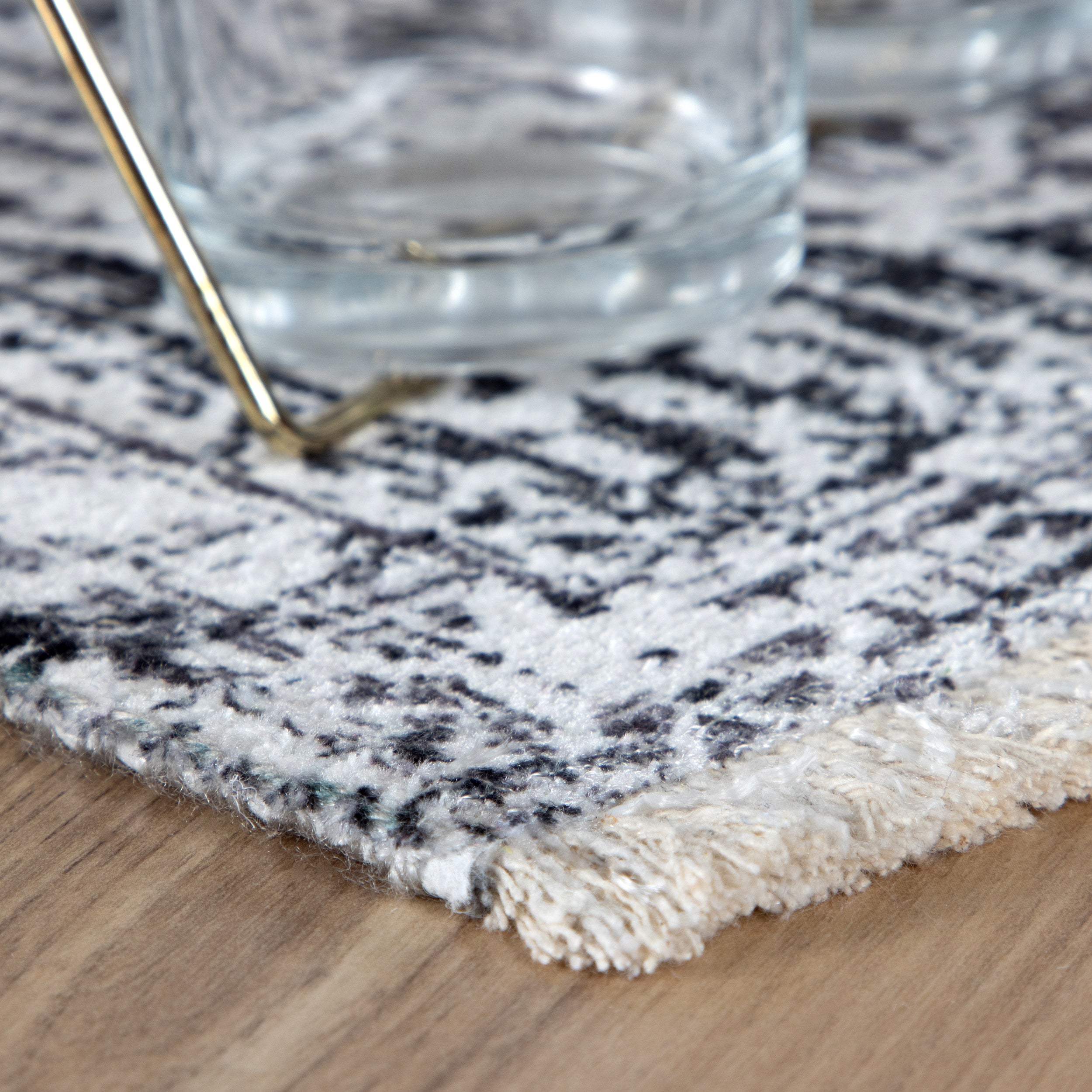 My Valencia 632 grey carpet: Sustainable elegance from Obsession – 70% recycled cotton